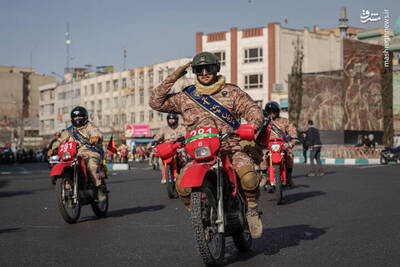شهرخبر - عکس/ رژه موتورسواران در سالروز ورود امام خمینی (ره) به تهران