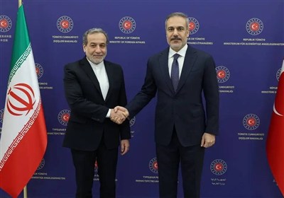 عراقچی در گفتگو با فیدان: موشک شلیک‌‌شده به ترکیه از ایران نبوده است