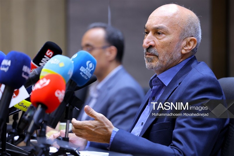 صدور حکم اخراج دو دانشجوی اهانت‌کننده به پرچم ایران