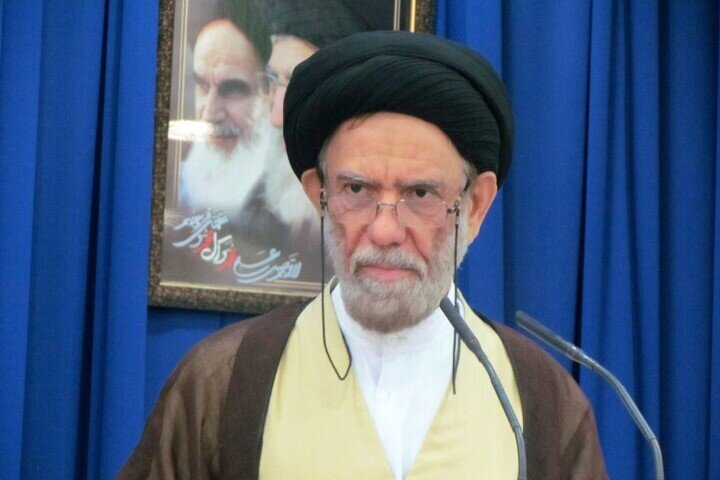 امام جمعه دیّر: تربیت دینی دانش‌آموزان از مقطع ابتدایی جدی گرفته شود