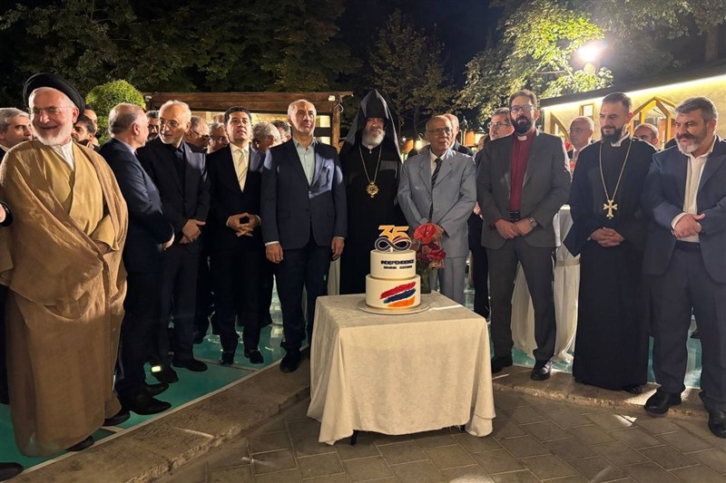 برگزاری مراسم روز ملی ارمنستان در تهران