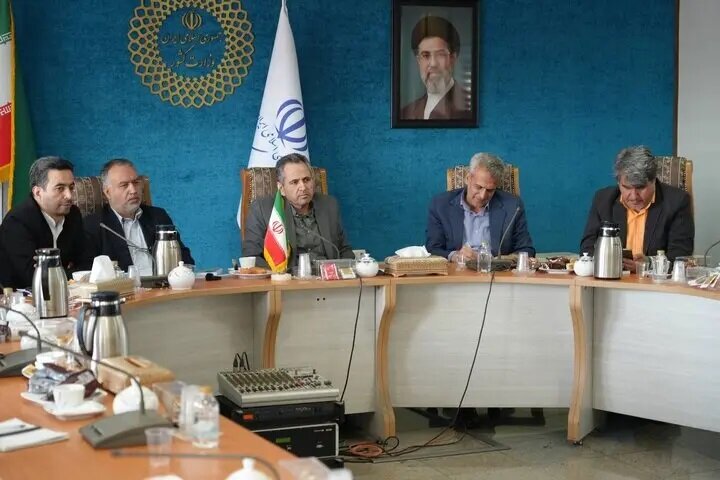 لزوم تفکیک رقابت‌های سیاسی احزاب از منافع ملی