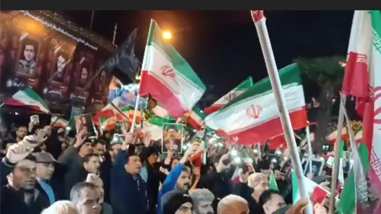 بیعت مردم نوشهر با رهبر معظم انقلاب اسلامی