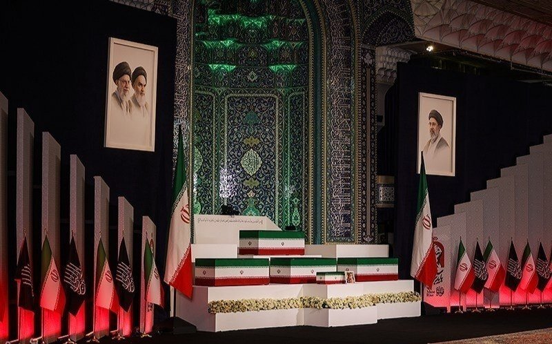 ورود هیئت‌های رسمی کشورهای جهان برای ادای احترام به قائد شهید امت