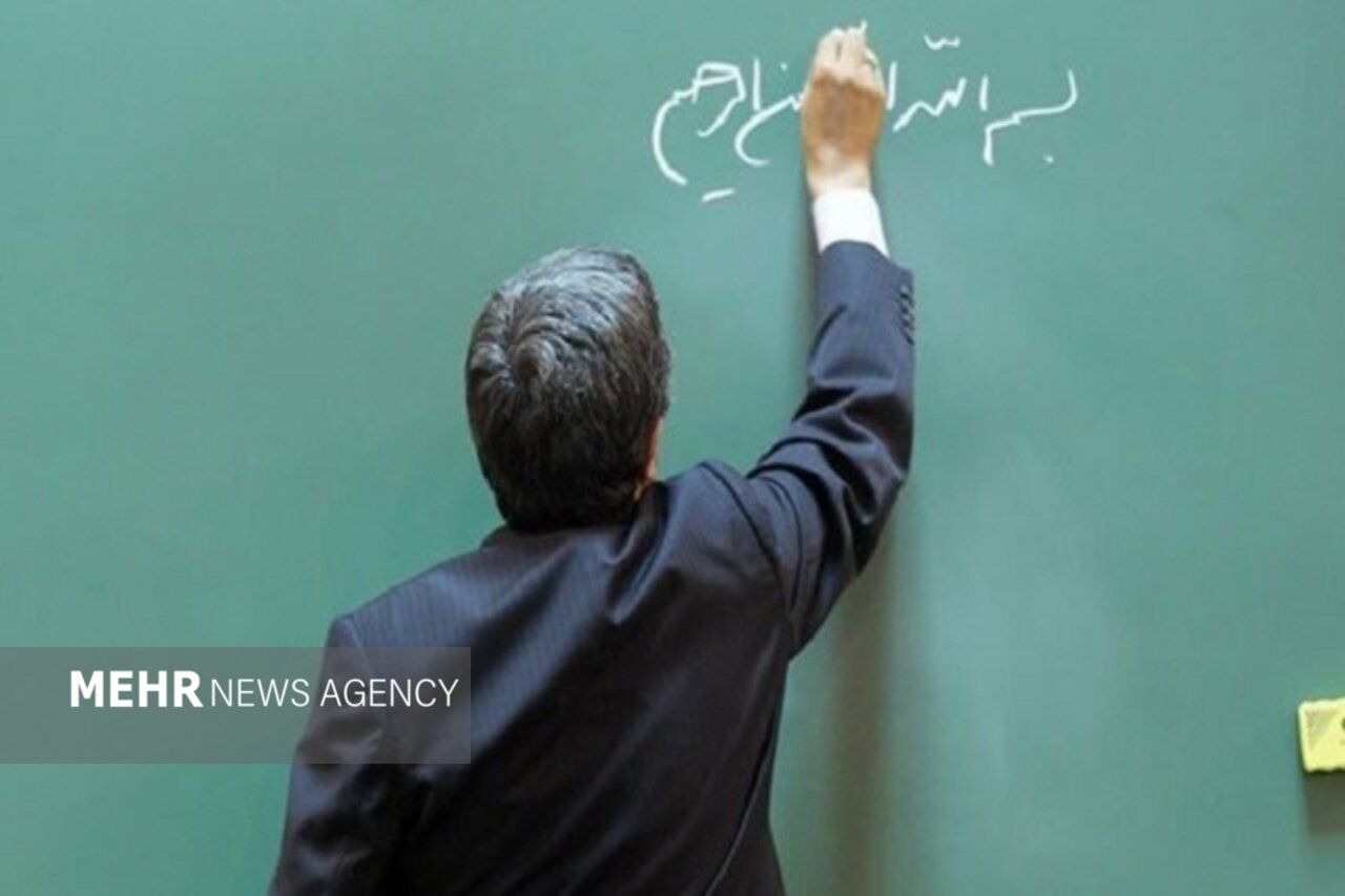 مجوز مجلس برای به‌کارگیری ۱۰ هزار معلم بازنشسته و حق‌التدریس