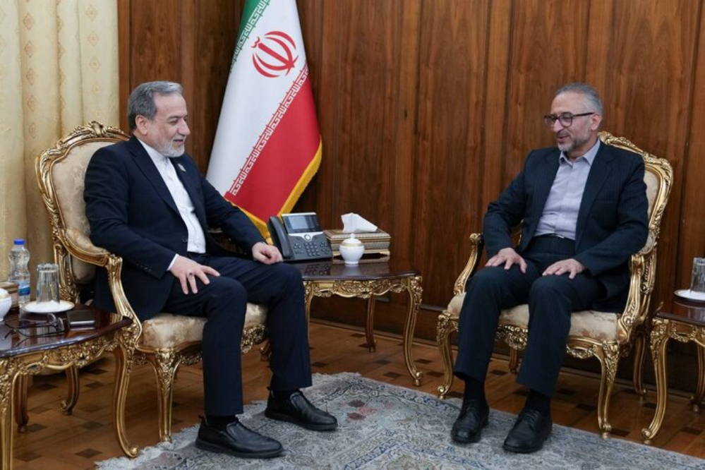 قدرانی وزیر خارجه از مکزیک در میزبانی از تیم ملی فوتبال ایران
