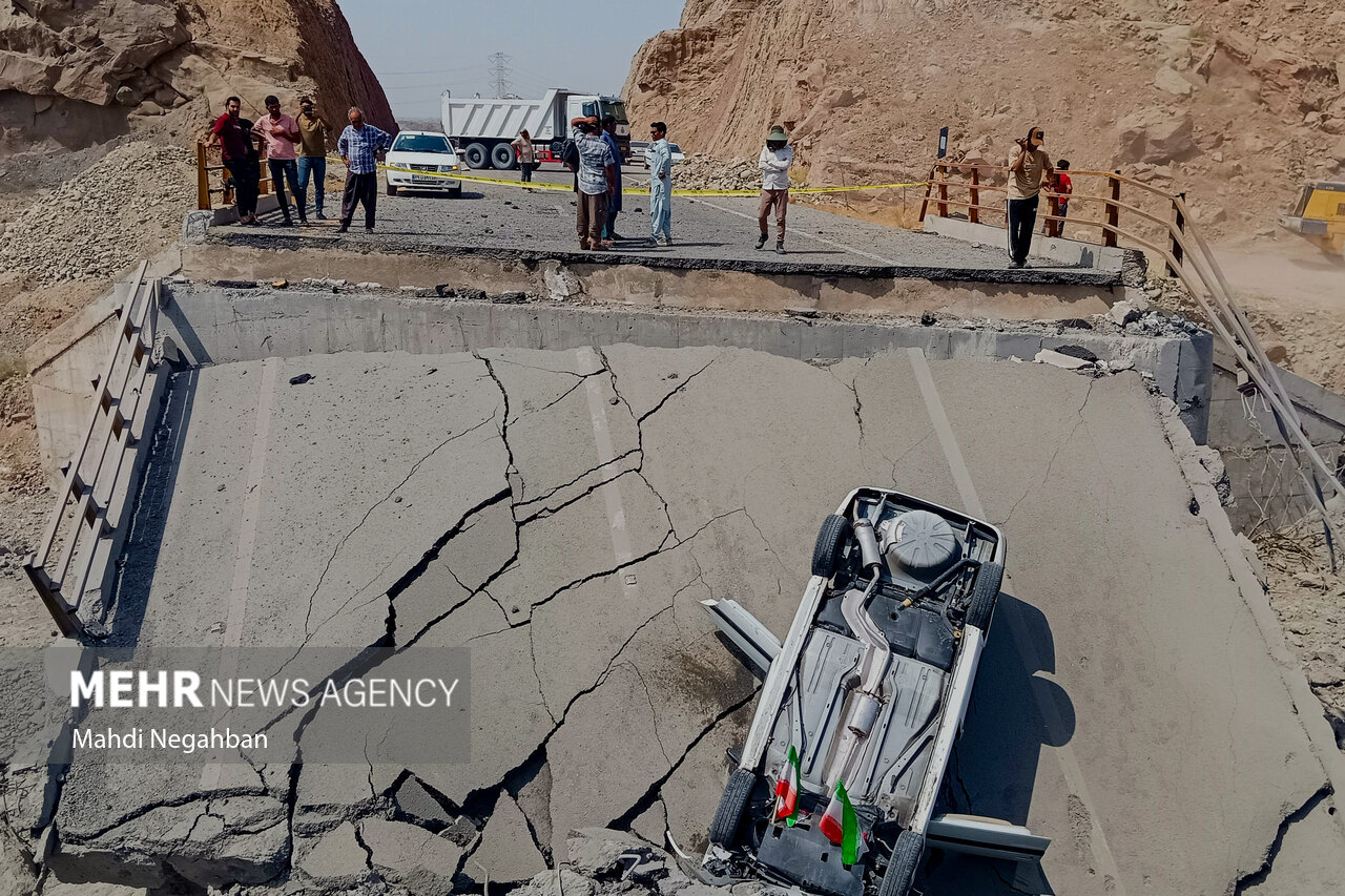 وضعیت پل محور بندرعباس به رودان بر اثر حملات آمریکایی