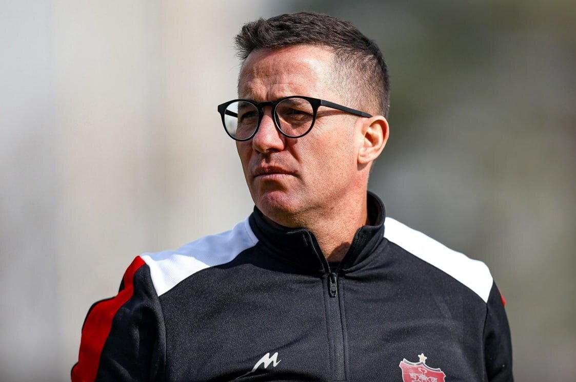 کسی که با تیم به سفر می‌آید شانس بازی دارد/از نتایج قبلی غمگینیم!