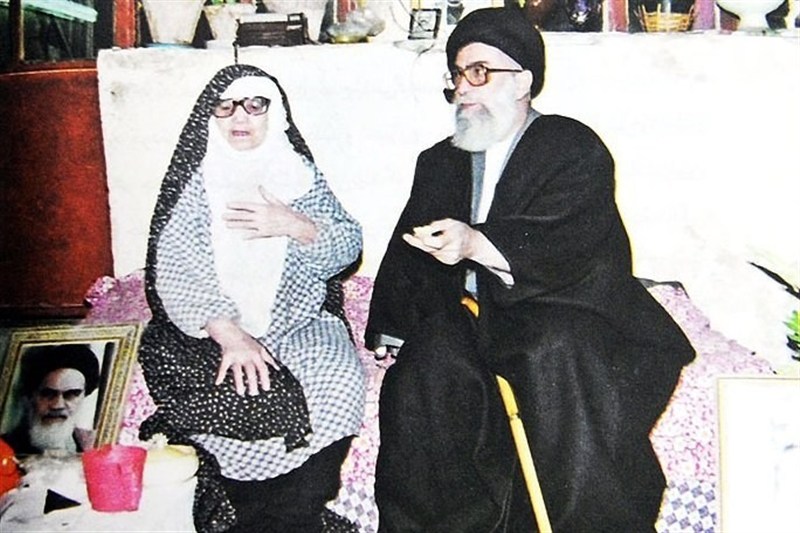 خاطرات رهبر شهید از بی‌اعتنایی پدر و مادر به زخارف دنیایی