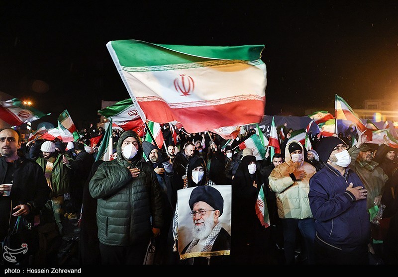 آیت‌الله لائینی: با رهبر جدید در عمل بیعت می‌کنیم