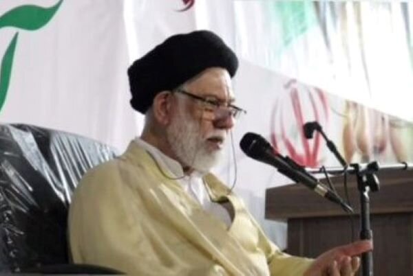 امام جمعه دیر: دشمن باید از منطقه بیرون  رانده شود