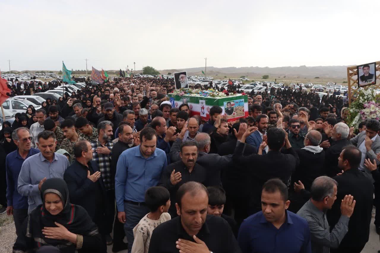 ۲شهید اقتدار وطن در شهرستان دشتی تشییع و خاکسپاری شدند