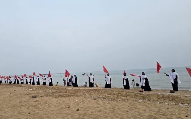 اجتماع «کفن پوشان حامی ولایت» در ساحل کنگان برگزار شد
