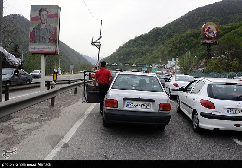 آغاز موج بازگشت مسافران/ترافیک سنگین در محورهای شمالی و زیارتی
