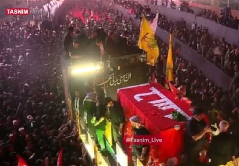 پیکر مطهر امام شهید به بین الحرمین کربلای معلی نزدیک شد
