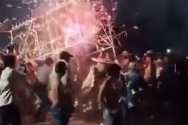 ببینید|حداقل 10 کشته و 64 زخمی براثر انفجار مواد آتش‌بازی در مکزیک