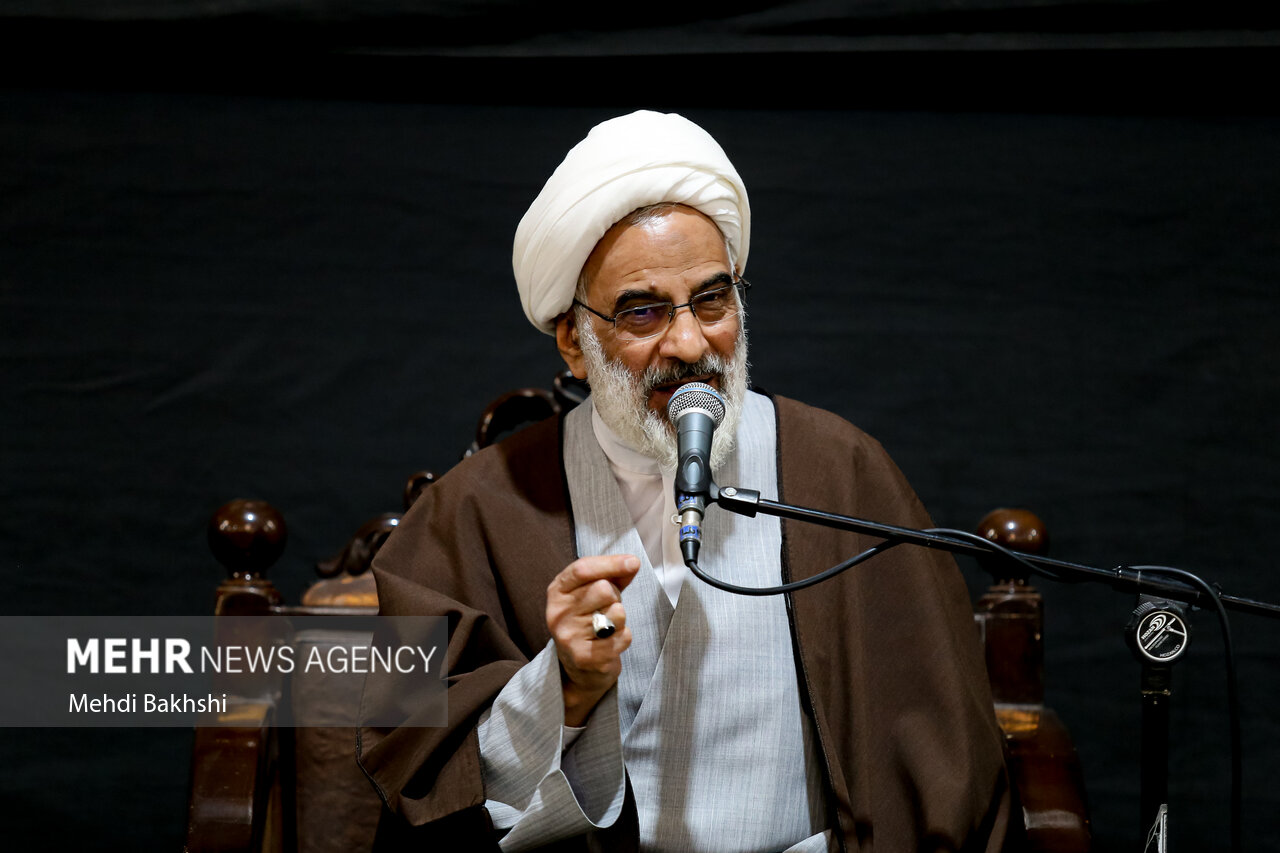 حاجی صادقی: رهبر شهید، تجلی دینداری واقعی و عامل حیات جامعه بود