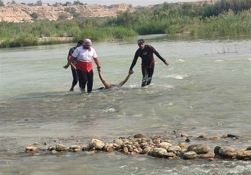 رودخانه هراز باز هم قربانی گرفت/ 4 روز جستجو برای یافتن پیکر پدر و پسر