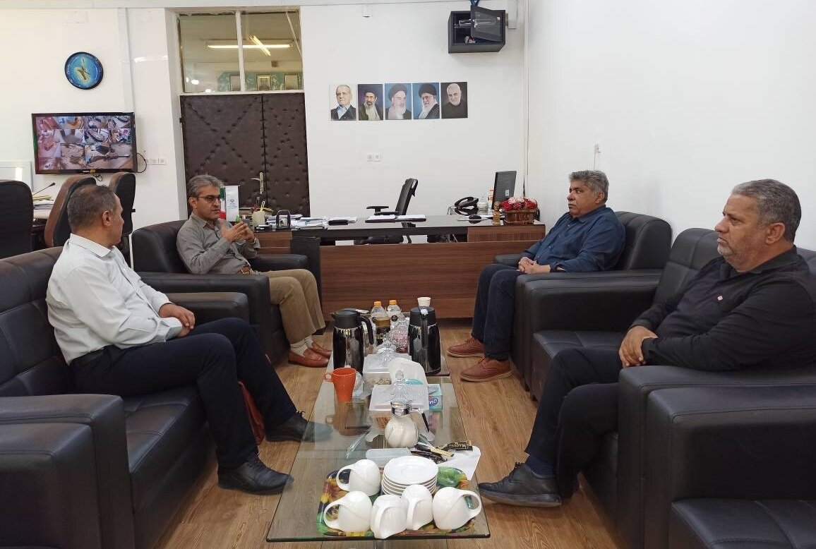 بخشدار خارگ: رفع مشکلات صیادان نیازمند همکاری دستگاه‌های اجرایی است