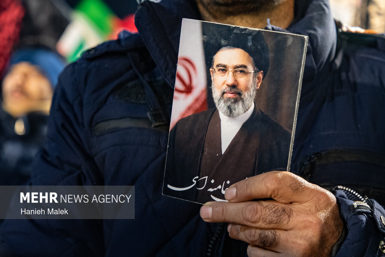 پیمان ۵۰۰ انتشارات، کتابفروشی و فعال کتاب با سومین رهبر انقلاب اسلامی