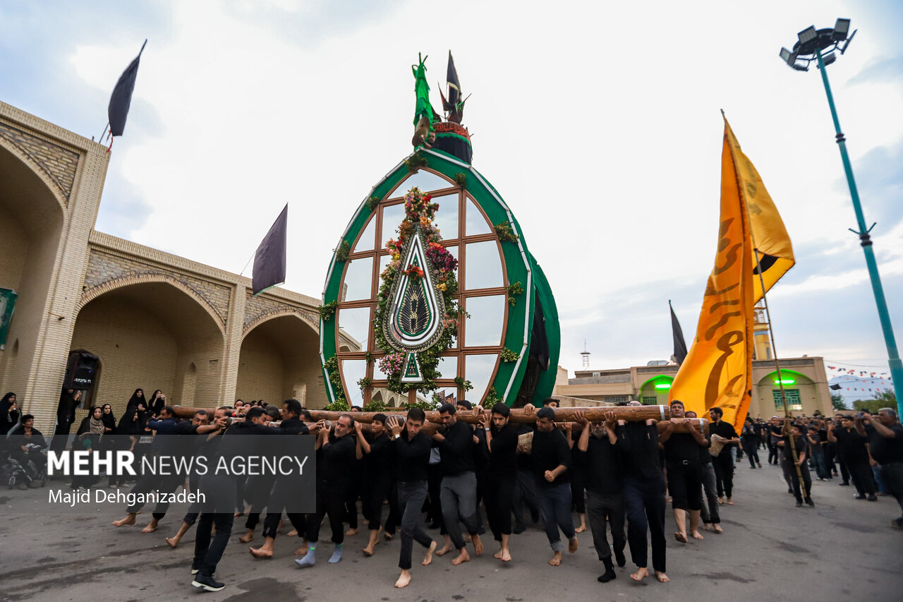 آیین عزاداری و نخل‌برداری شهادت امام رضا(ع) در مهریز
