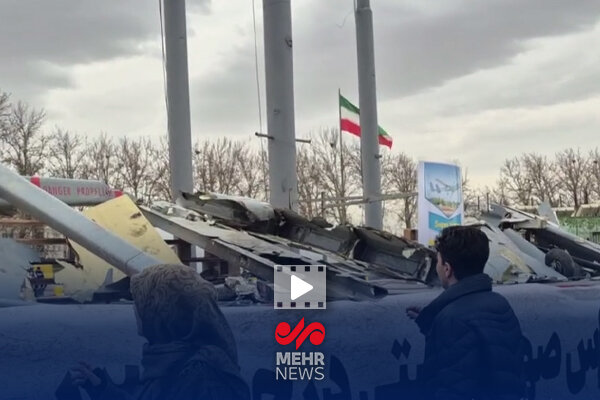 رونمایی از پهپادهای سرنگون شده دشمن در جنگ 12 روزه