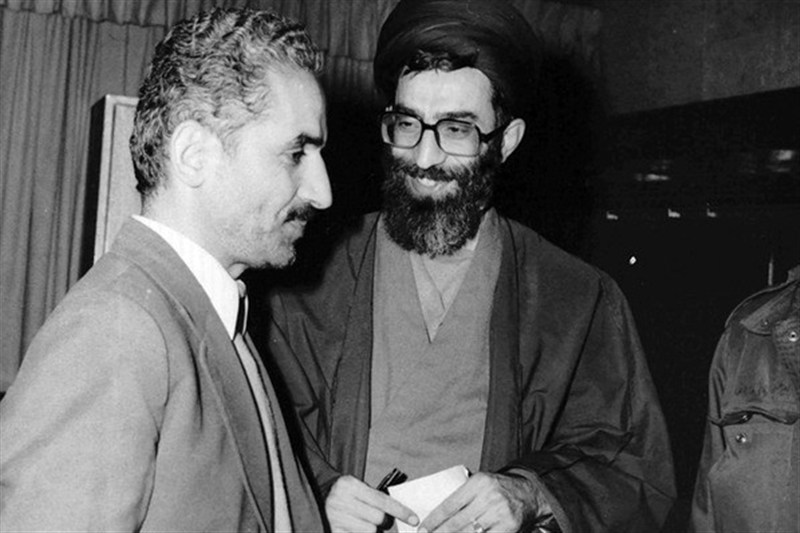 خاطرات رهبر شهید از گفت‌وگو به زبان مورس در زندان پهلوی!