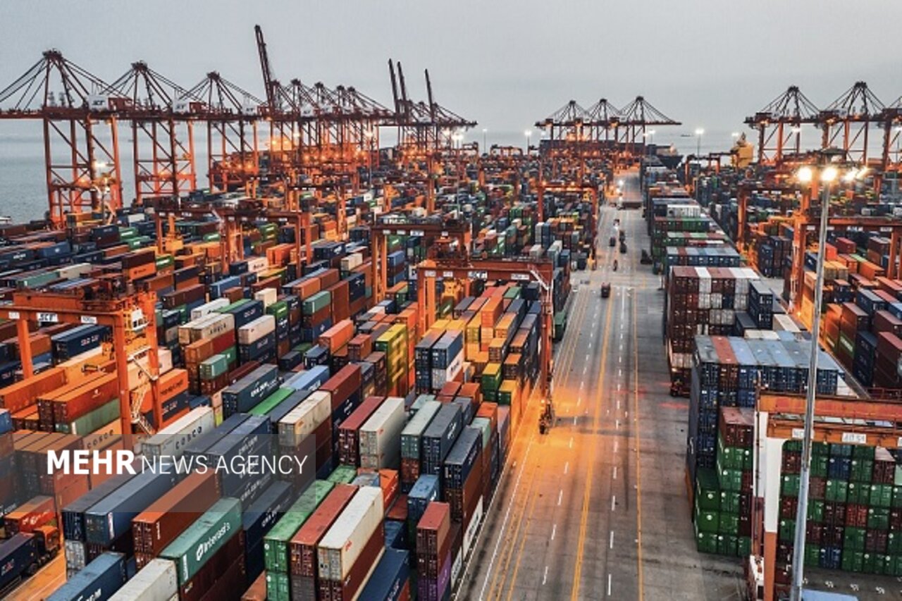 عرضه ارز وارداتی از مرز 44 میلیارد دلار گذشت. 32 میلیارد سهم از بخش تجارت