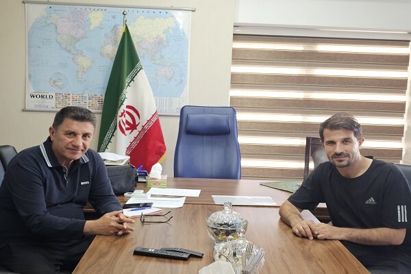 جلسه قلعه‌نویی با سرمربی تیم فوتبال جوانان