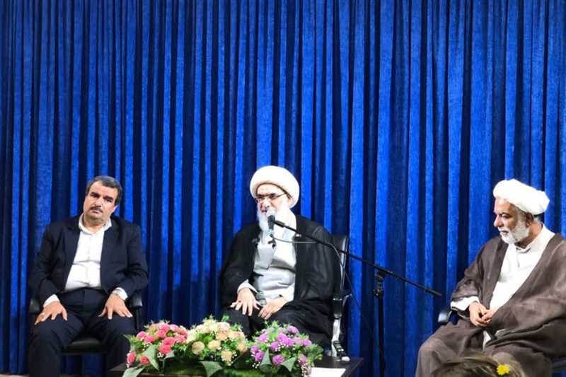 آیت‌الله صفایی‌بوشهری: شهدا آغازگر حیاتی جاویدان در تاریخ کشور هستند