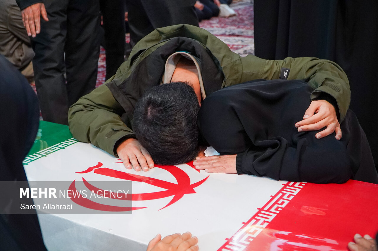 وداع با ۵ شهید قهرمان ناوشکن دنا در شمیرانات