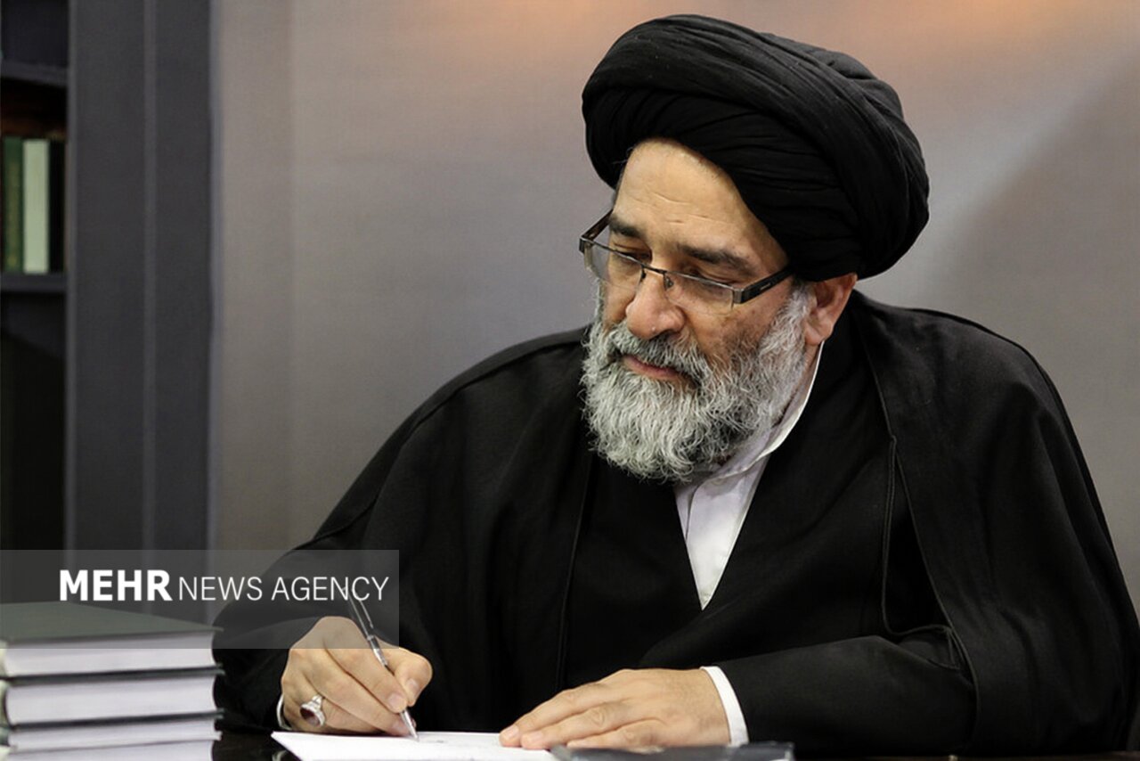 پیام حجت الاسلام محمودی در پی درگذشت مادر شهیدان والامقام «مظفر»