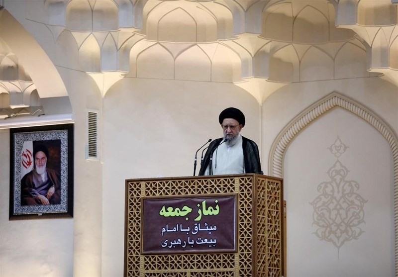 آمریکا بلوف می‌زند؛ چاره‌ای جز مذاکره با ایران ندارند