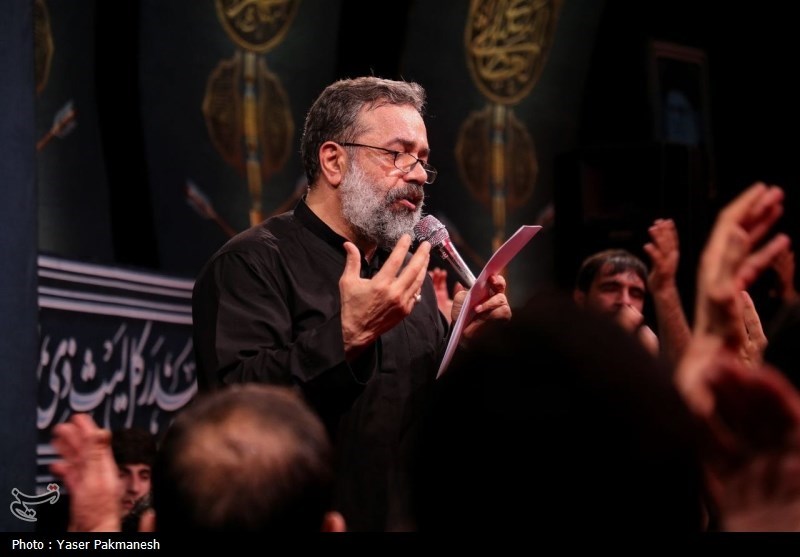 ببینید|مداحی محمود کریمی در مراسم وداع با رهبر شهید