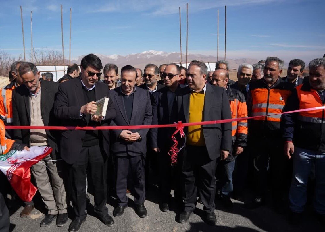 14 پروژه در گناوه با حضور استاندار بوشهر افتتاح و آغاز به کار کرد