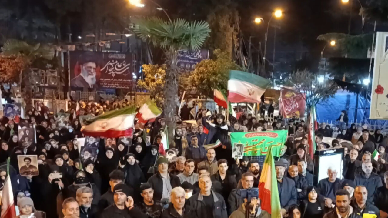 اجتماع پرشور میثاق با رهبری در نوشهر