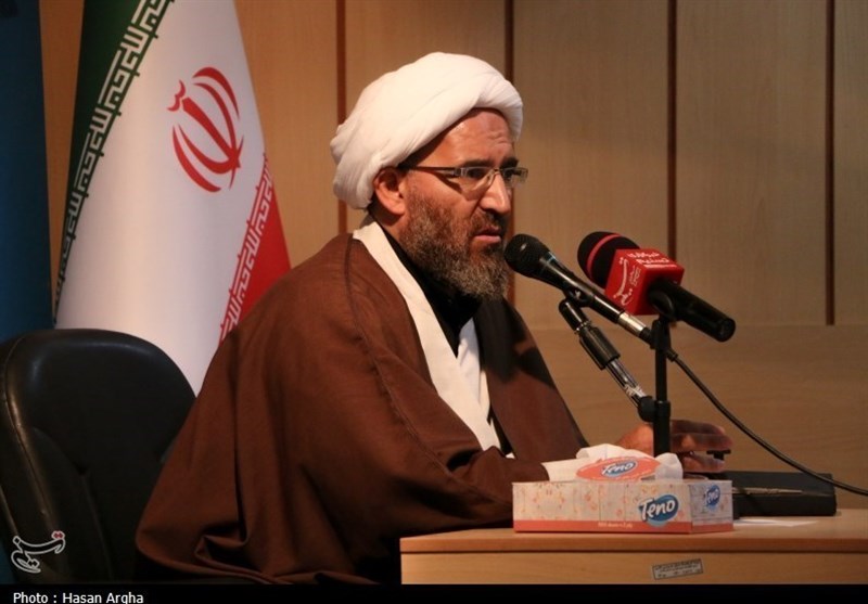 آیت‌الله سید مجتبی خامنه‌ای کشتی انقلاب را به ساحل امن خواهد برد