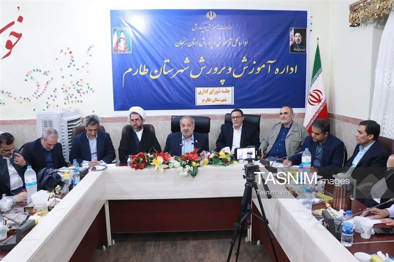 مطالبه نمایندگان زنجان در مجلس از دولت؛ معیشت معلمان را جدی بگیرید