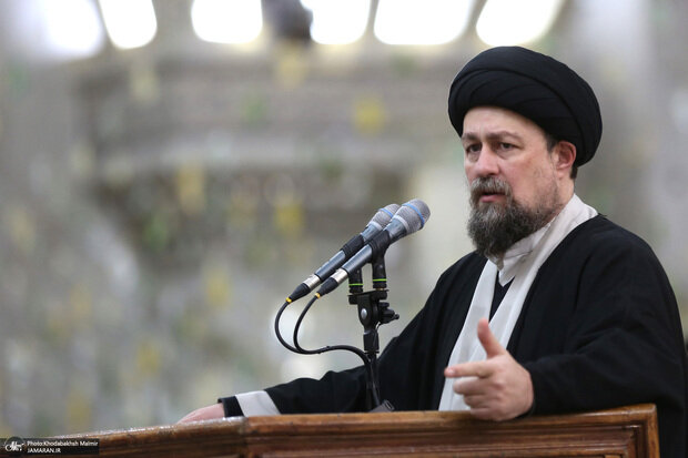 سید حسن خمینی: خارجی برای ما در هیچ دوره‌ای نه سعادت آورده، نه رفاه و نه آزادی/ آزادیخواهان دوره مشروطه، آزادی را در باغ سفارت انگلیس جستجو می‌کردند