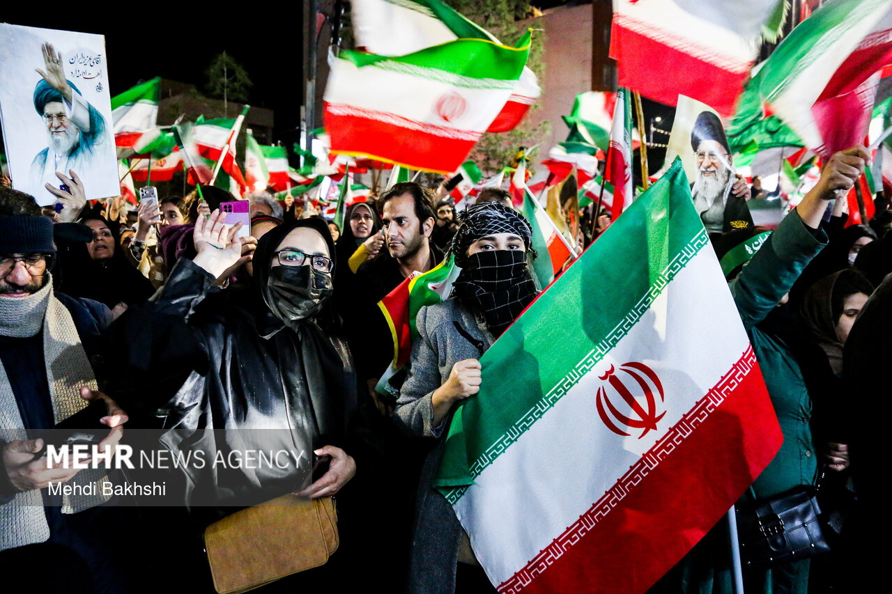 پرچم گردانی قمی‌ها در شب ۲۲۹