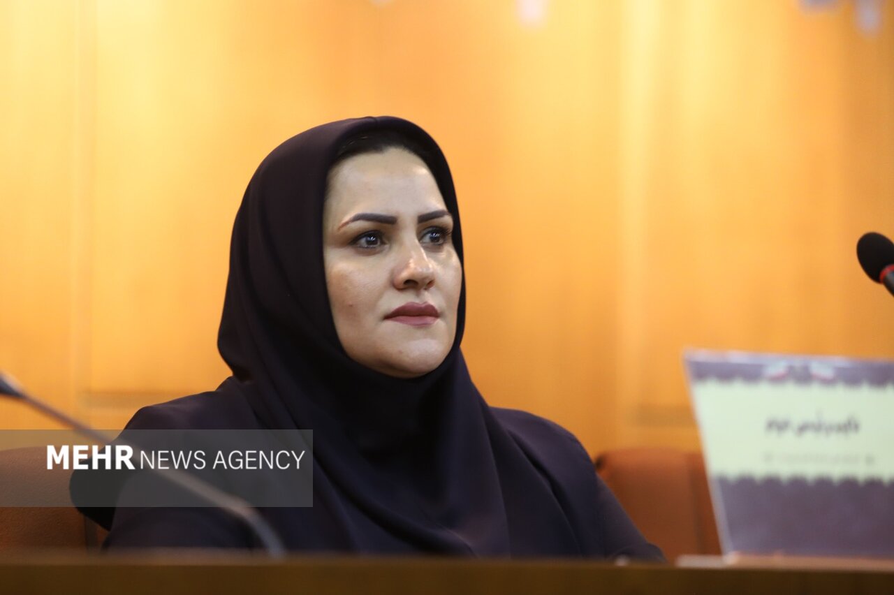 تاریخ گواه است که ایران اسلامی هرگز در برابر تهدیدات سر خم نمی کند