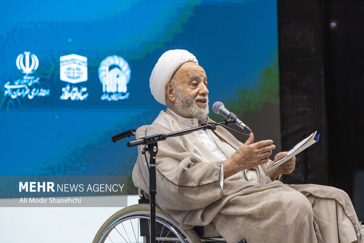 سی و سومین اجلاس سراسری نماز در مشهد