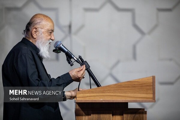 چمران: قطارهای متروی تهران در چین متوقف مانده‌اند