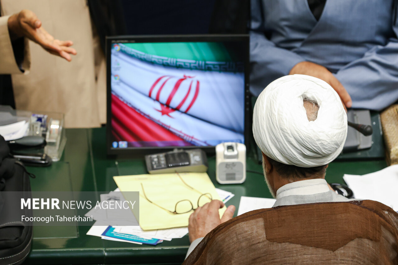 تیغ قانون بالای سر وطن‌فروشان؛ تشدید مجازات جاسوسی در ایام جنگ