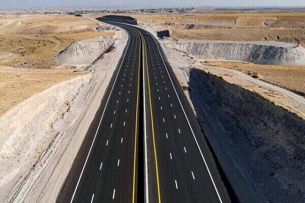 زارع: ایمنی تردد بین استان‌های بوشهر و فارس افزایش می‌یابد