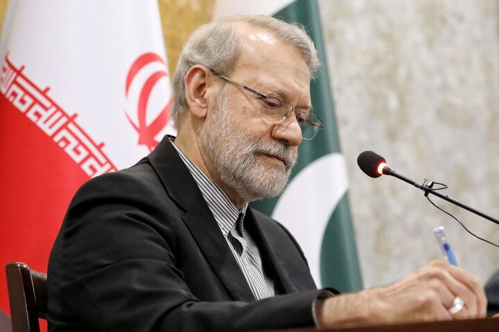 روزنامه دولت: توییت علی لاریجانی در باره مذاکره، راهبرد اساسی ایران در روابط بین الملل است