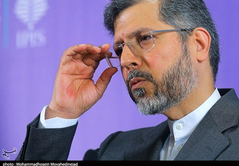 خطیب‌زاده در گفتگو با شبکه تلویزیونی روسیه: توپ در زمین آمریکاست