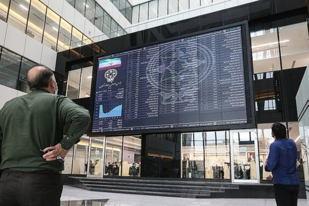 صعود آرام بورس در نخستین روز هفته؛ شاخص کل سبزپوش ماند