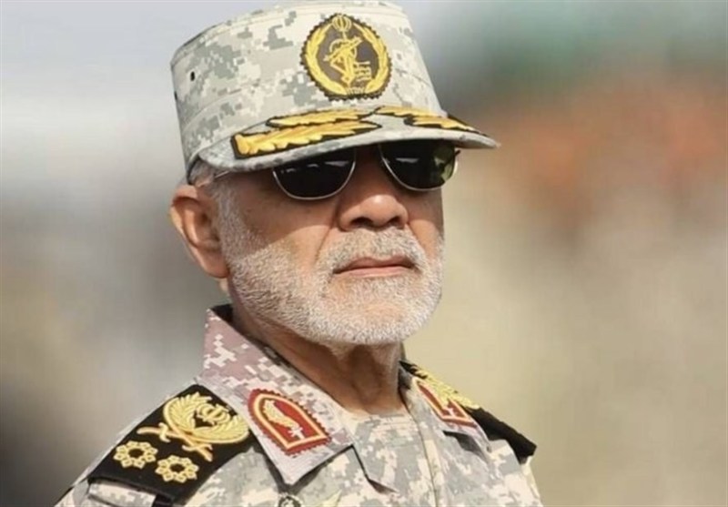 سرلشکر عبداللهی: کمک به ارتش متجاوز آمریکا یعنی مشارکت با دشمن ما