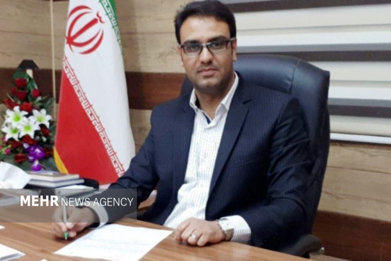 علی‌فر: معلمان باید در جامعه اسوه اخلاق باشند